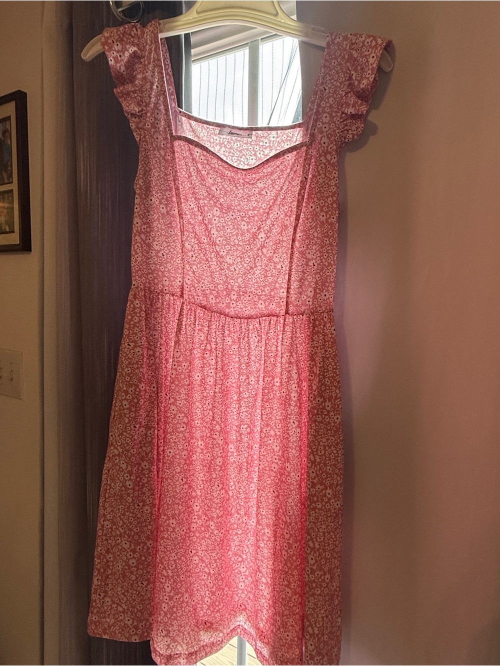 Women’s Pink Floral Casual Dress with Ruffled Shoulders